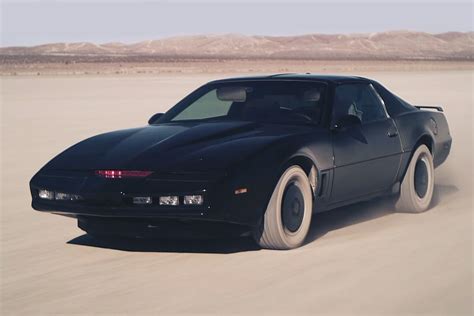  Knight Rider แค่รถยนต์สุดล้ำหรือเครื่องจักรที่ทำลายล้างความชั่วร้าย!?